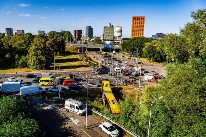 aanrijding tram en bus