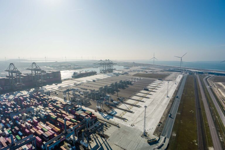 Half miljard euro voor uitbreiding containerterminal Rotterdam: capaciteit groeit naar 5 miljoen TEU