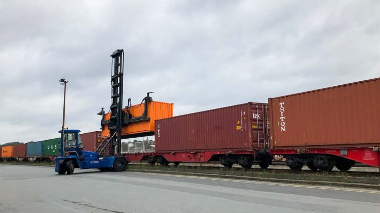 20.000 TEU lege containers in Hamburg al per spoor: steeds minder vrachtwagenritten nodig