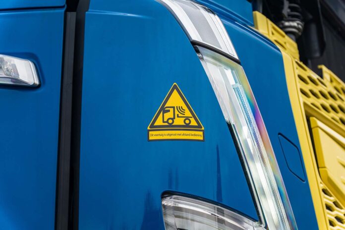 Vrachtwagen op afstand bedienbaar