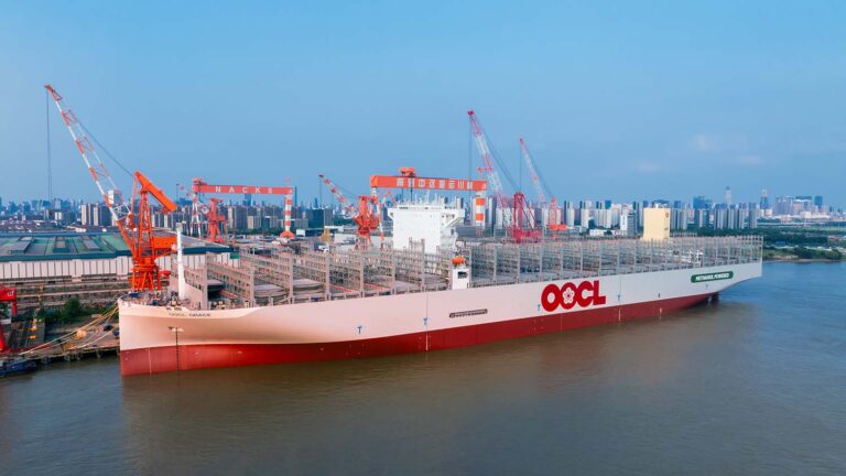 OOCL doopt tweede containerschip van 24.000 TEU dat op methanol kan varen