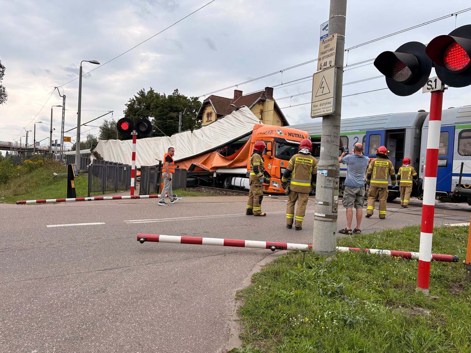 Aanrijding vrachtwagen trein Gdansk