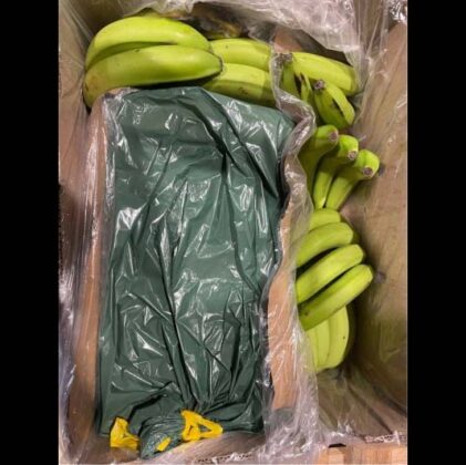 drugs tussen de bananen