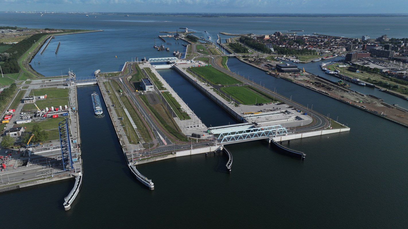 Opnieuw schutbeperkingen bij sluizen Terneuzen door lage waterstand Kanaal Gent-Terneuzen