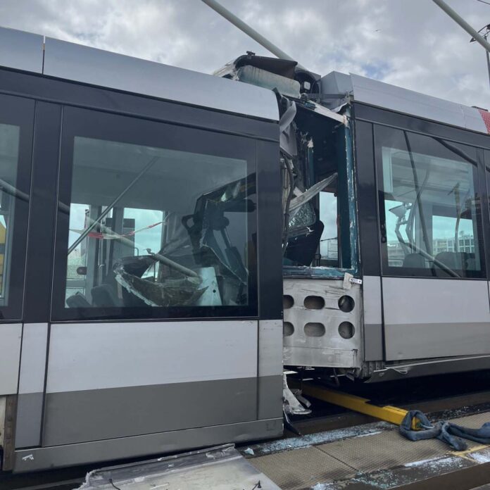 Trambotsing Erasmusbrug