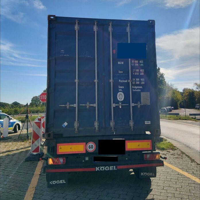 Gecontroleerde vrachtwagen