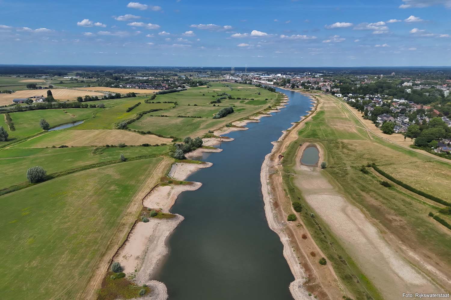 Rijkswaterstaat stelt opnieuw eenrichtingsverkeer in voor binnenvaart op Boven-IJssel door laagwater