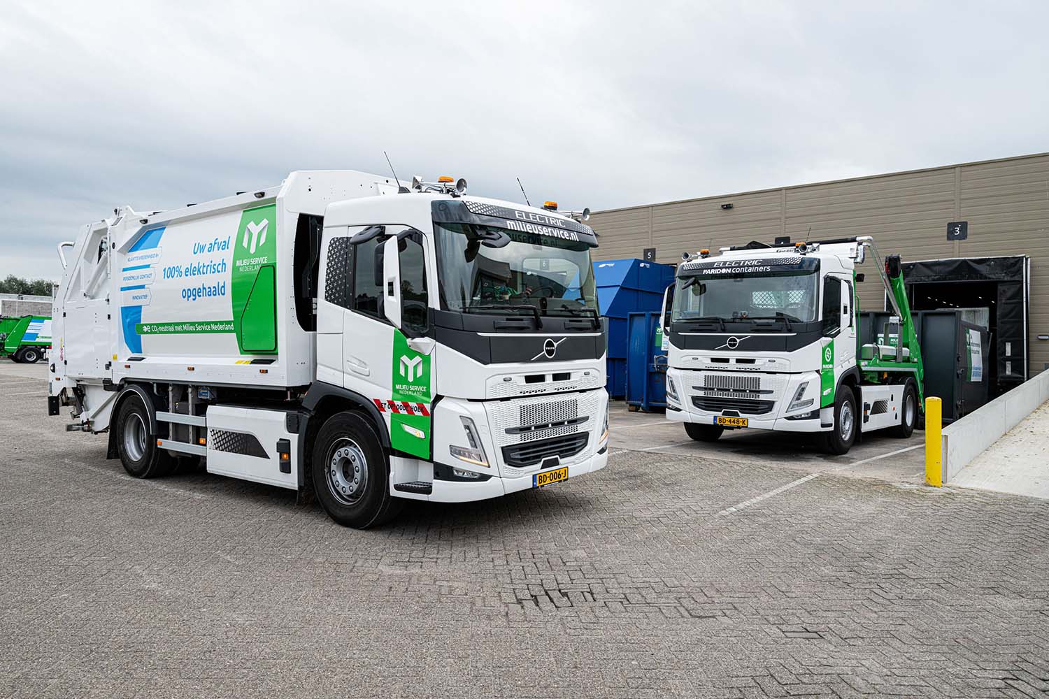 Milieu Service Nederland neemt twee elektrische Volvo FM-vrachtwagens in gebruik voor afvalinzamelin