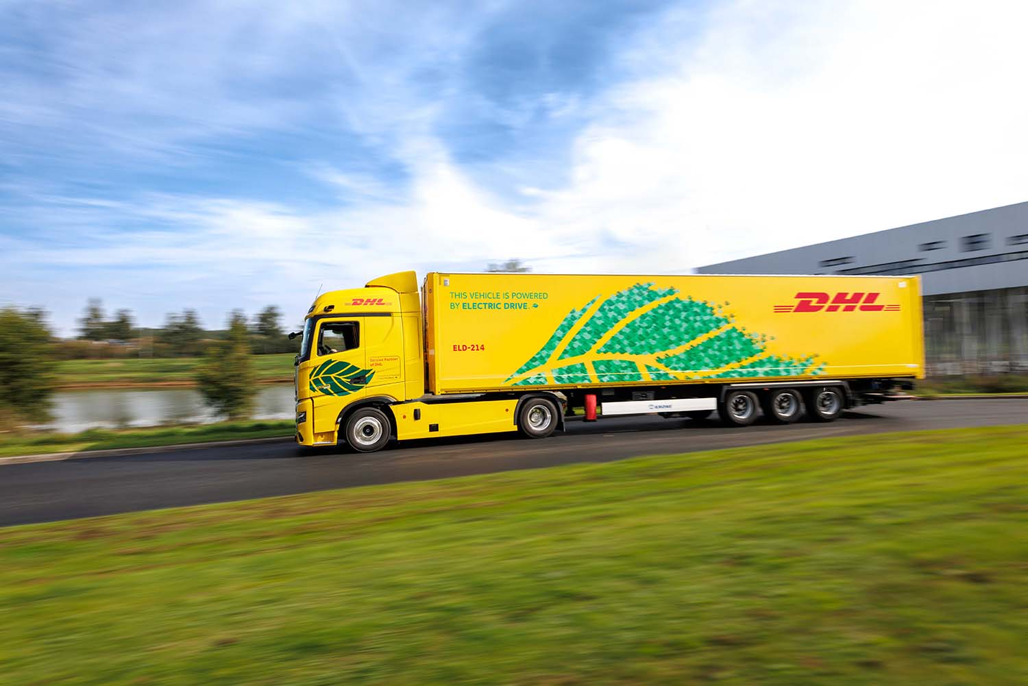 SuperPanther DHL