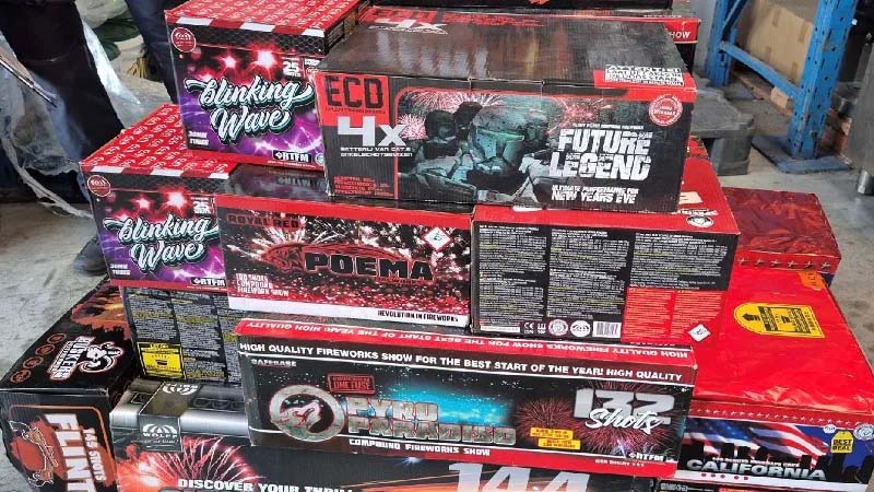 Grote partij vuurwerk gevonden in Heemskerk, gespecialiseerd transportbedrijf voert alles af