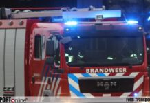 Brandweer 's avonds met zwaailicht
