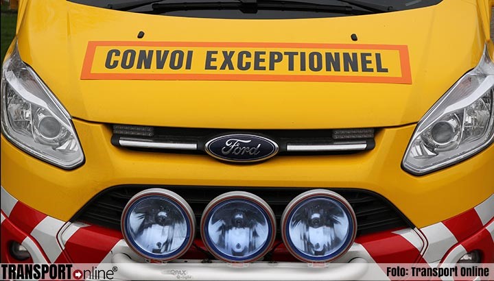 Last onder dwangsom voor transportbegeleidingsbedrijf aan huis deels van tafel