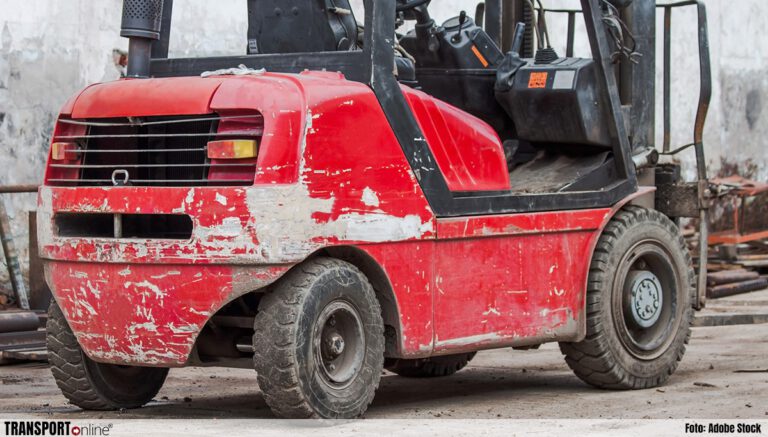 Bestuurder heftruck overleden na ongeval bij brug over Esmeer